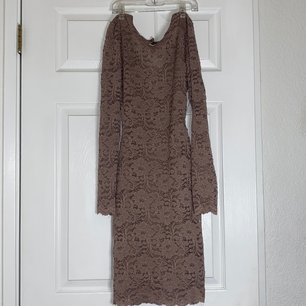 Windsor Taupe MIDI open back lace dress, Size S